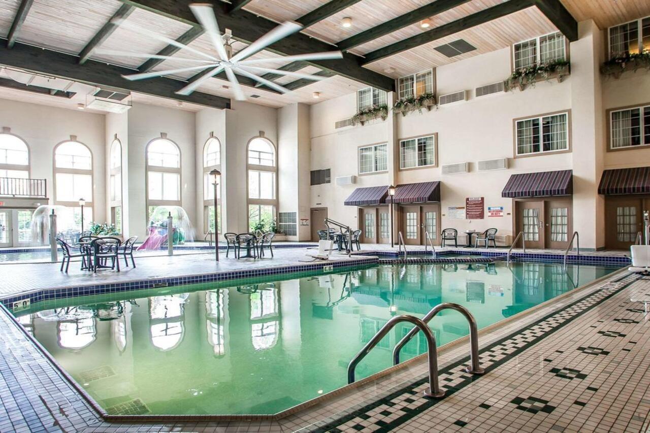 Comfort Suites Milwaukee Airport Oak Creek Exteriör bild