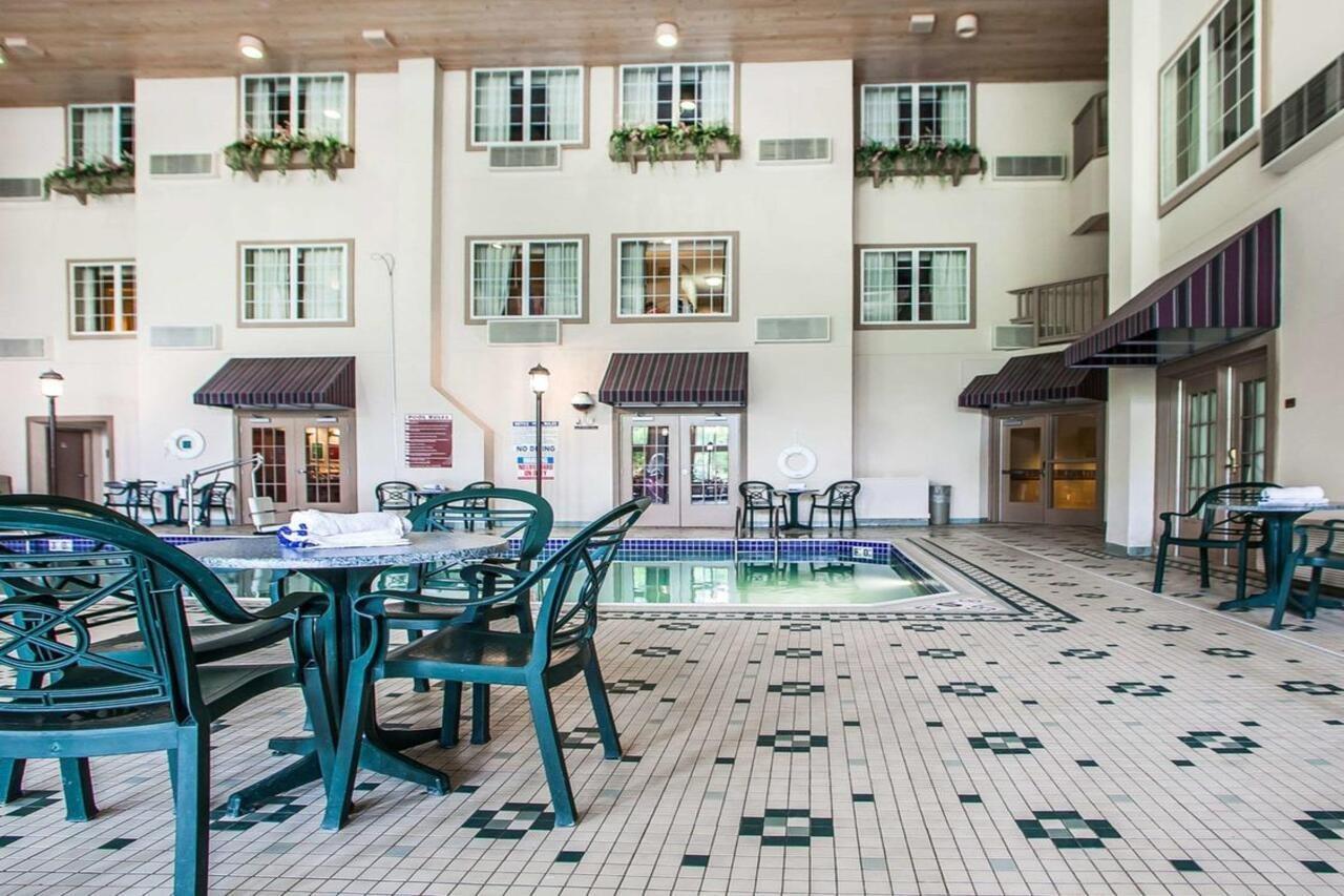 Comfort Suites Milwaukee Airport Oak Creek Exteriör bild